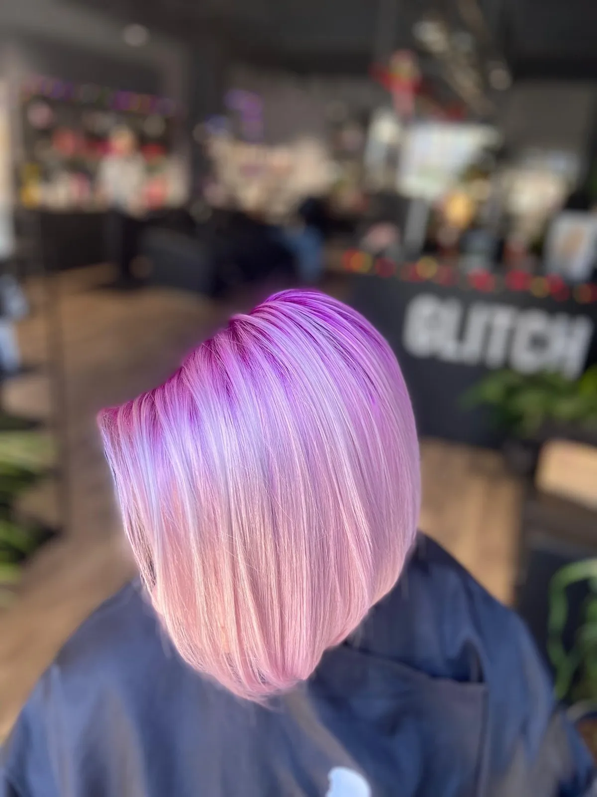 Pink bob, lavoro di Glitch Hair Studio Salon